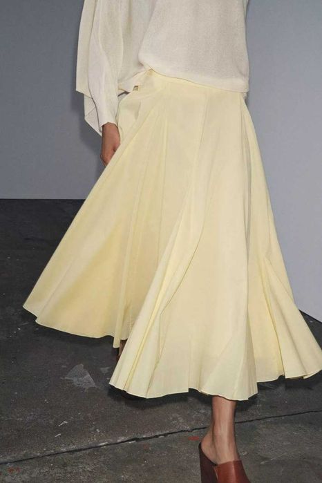 Spódnica midi ZARA.