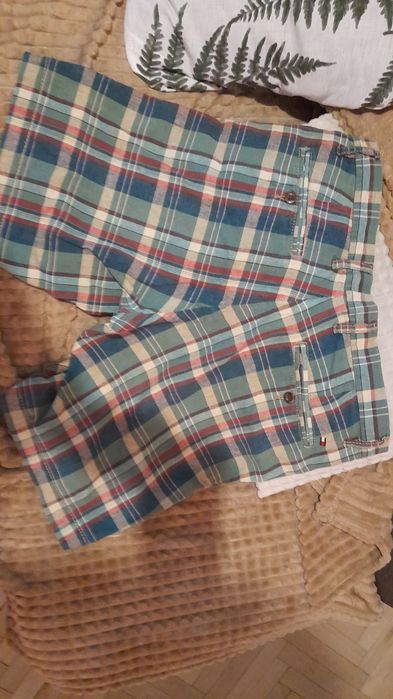 Hilfiger szorty rozmiar 32
