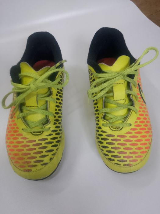 Buty Nike rozm. 27,5  korki