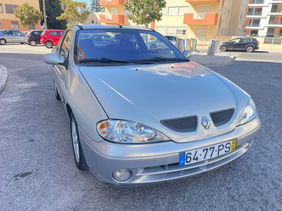 Renault Megane Coupé 1.4i Ano 2000/06