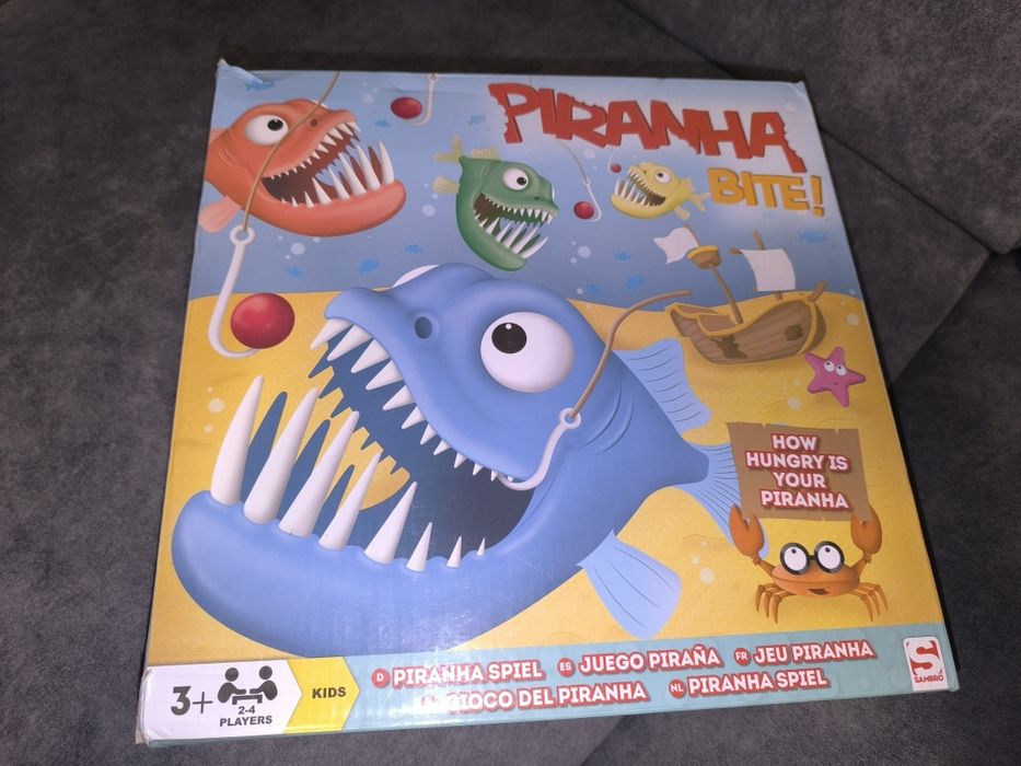 Gra zręcznościowa głodne piranie.