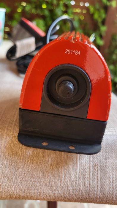 Sprzedam widoczne na zdjęciach urządzenie.