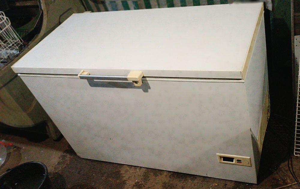 Морозилки.Морозильні скрині.300.400л.Німеччина