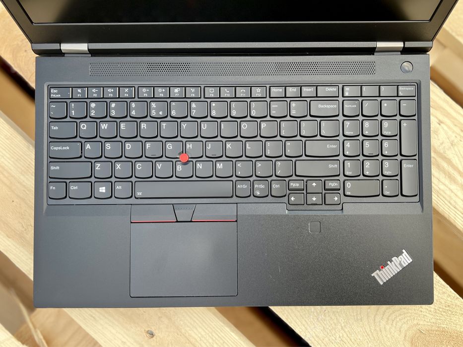 T1000 4GB/Lenovo ThinkPad P15 G1/i7-10850H/32GB+512GB/15.6" FHD IPS