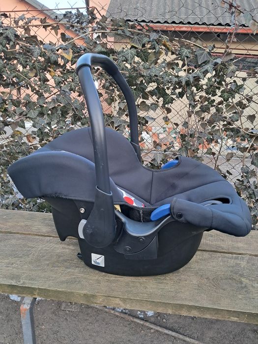 Дитяче автокрісло