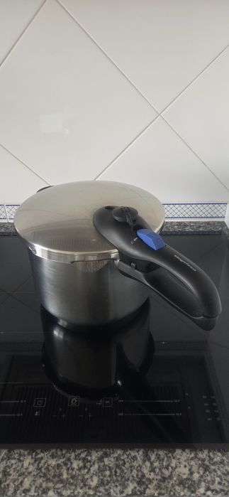 Panela de Pressão Magefesa Practika Plus 6L (Indução) – Estado Excelente!