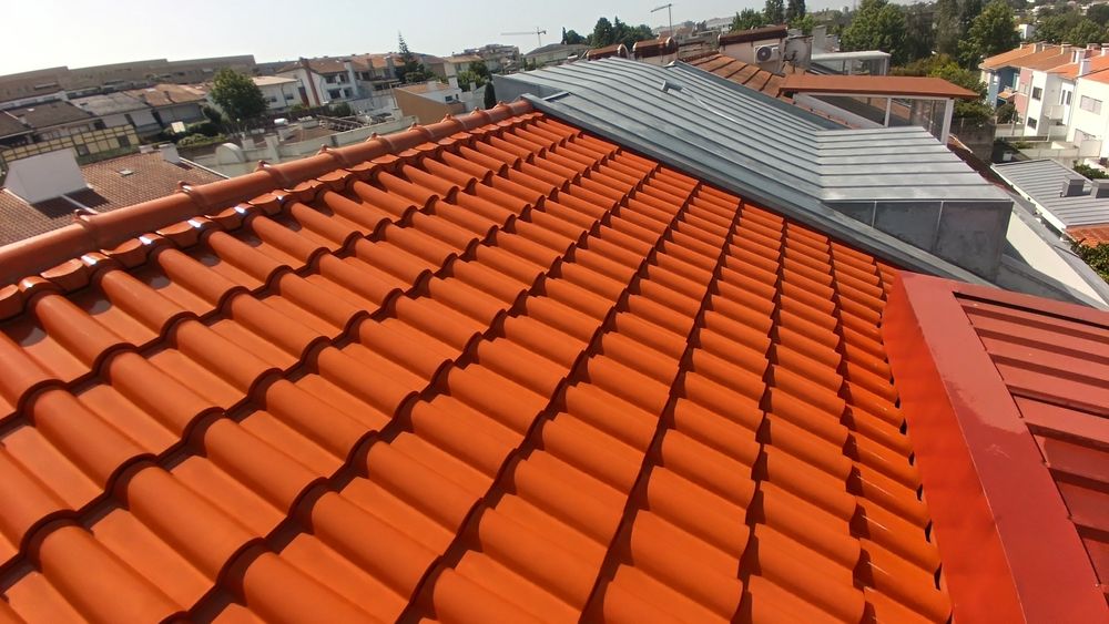 Limpeza pavimentos,telhados,fachadas..