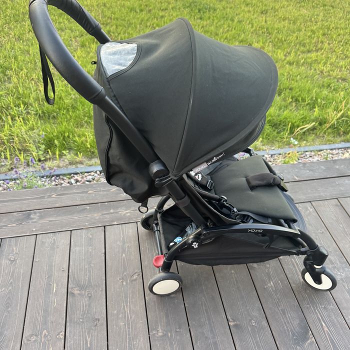 BABYZEN YOYO 2 czarny 2023 - lekki wózek spacerowy do samolotu