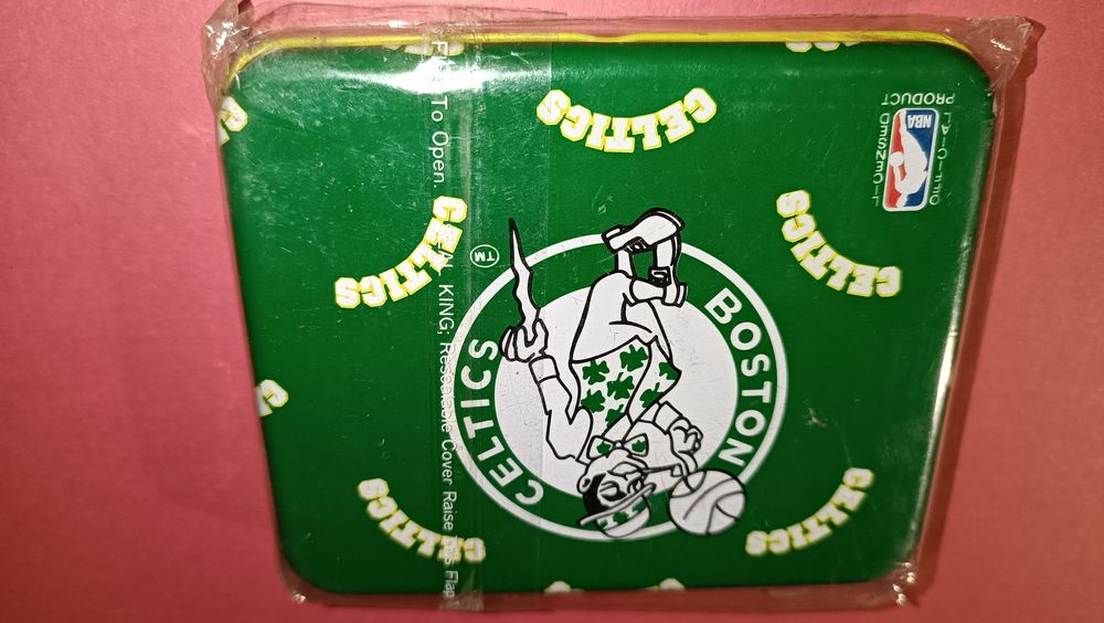 Antiga caixa dos Boston Celtics original NBA pra cigarro ou cigarrilha