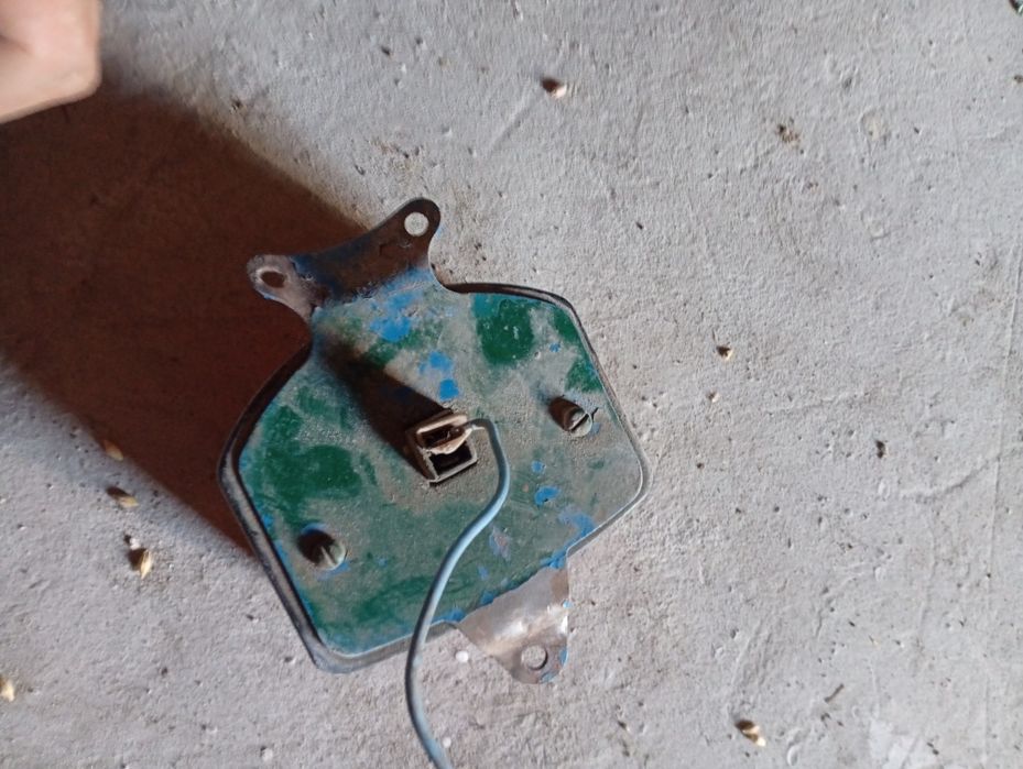 Стоп на мопед старий.стан незнаю