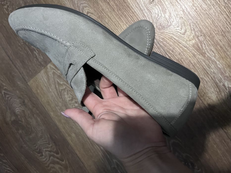 Лоферы мужские серые