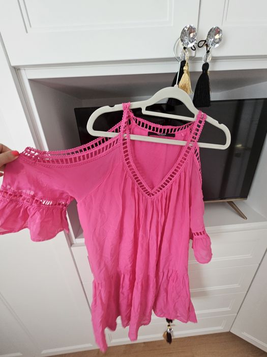 Sukienka Guess jedwab M