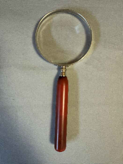 Збільшувальне скло (лупа)