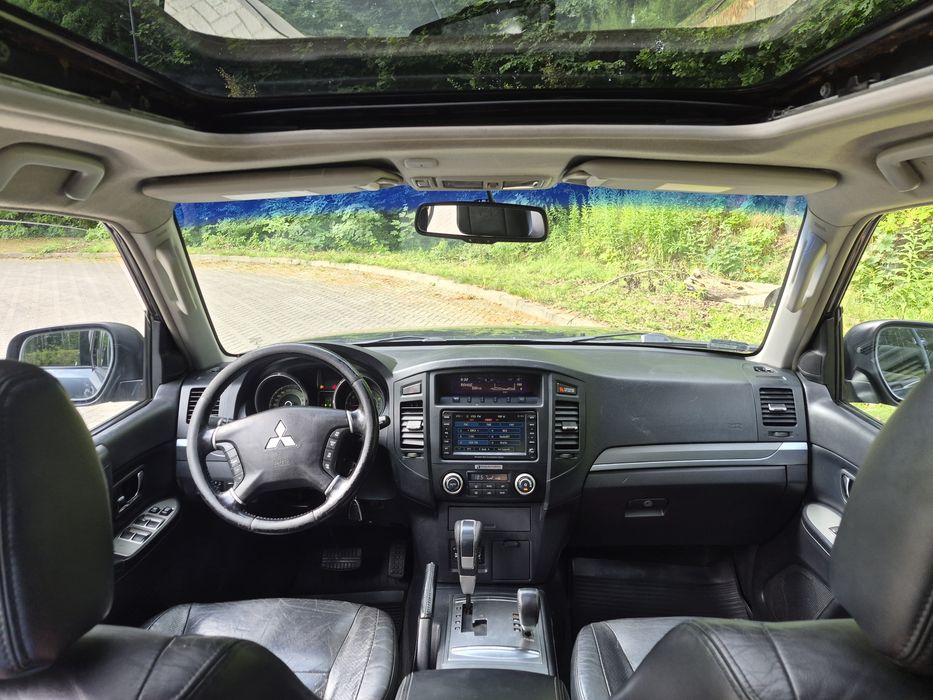 Pajero 4 , Diesel 4x4,Automat, 7- osobowy, Hak, Xenony itp