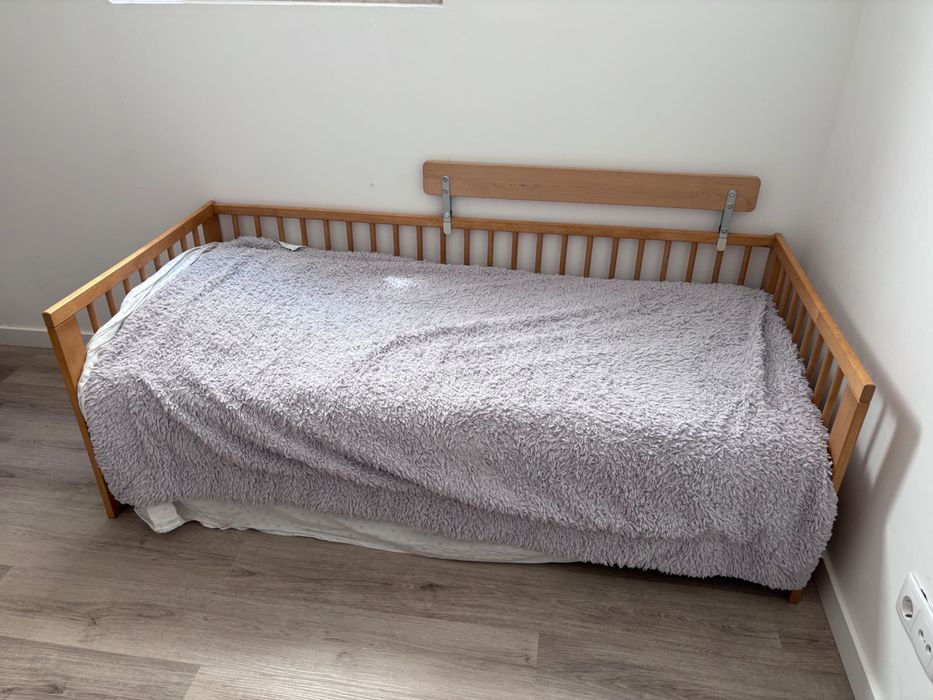 Cama de criança Ikea com colchão