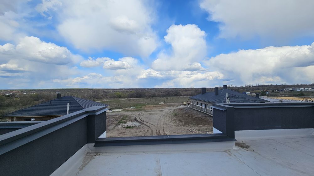 Продам таунхаус район Лісопаркової