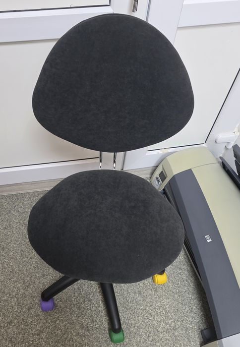 Крісло дитяче офісне