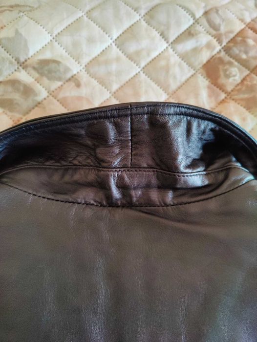 Casaco novo em pele genuína "Leather Man" tamanho L mas veste M