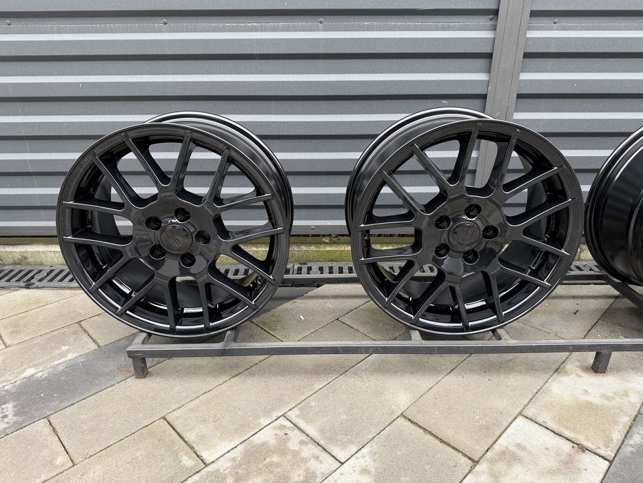 Диски 16R 5x100 ET35 7.5J DIA57.1 Skoda Fabia VW Golf Seat