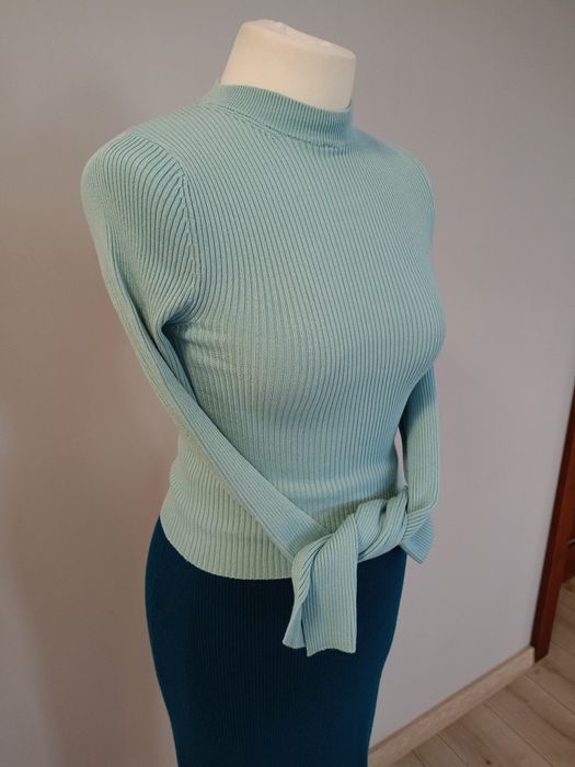 Sweterek niebieski Pull Bear