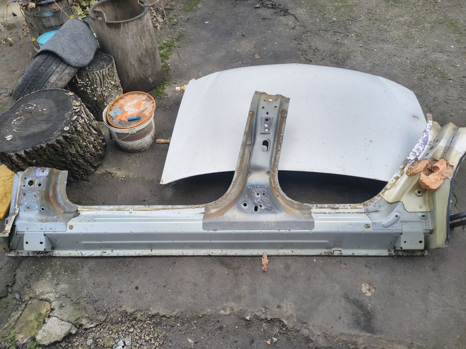 Порог лівий Tesla model 3 .