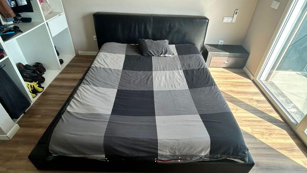 Cama em pele 1,40x1,90