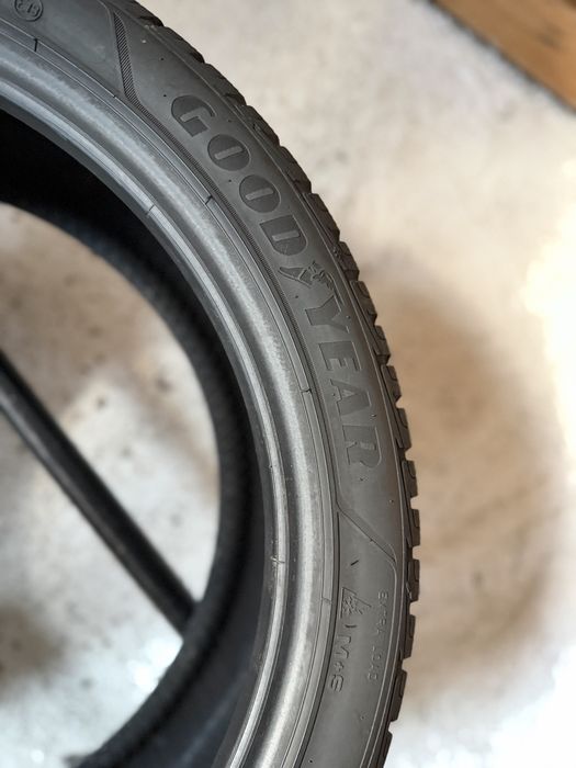Зимові шини‼️225/45 R19 Goodyear UltraGrip 96V 7.9мм 2025рік