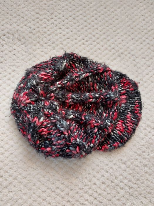 Kolorowy beret,czapka z daszkiem. Vans.