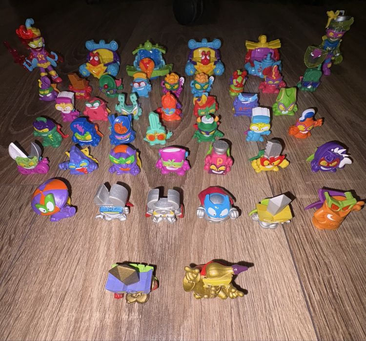 SuperThings – zestaw 45 figurek + pojazdy