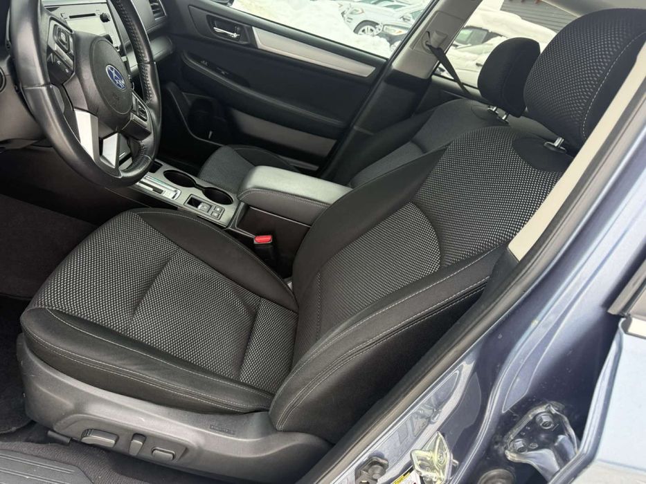 Subaru OUTBACK 2017r