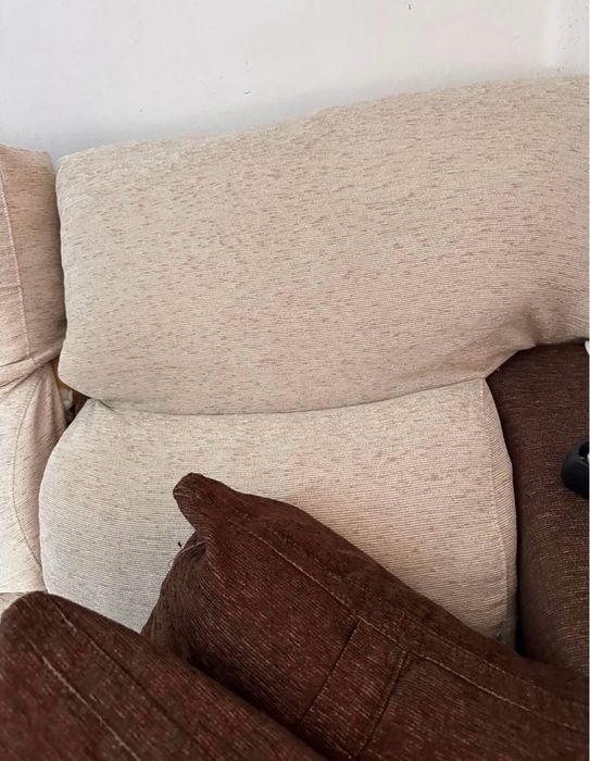 Sofá chaise longue, em bom estado .