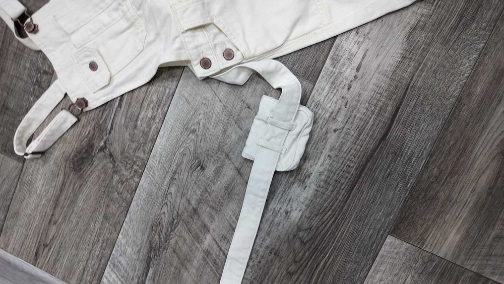 Джинсовий комбінезон з шортами бермудами