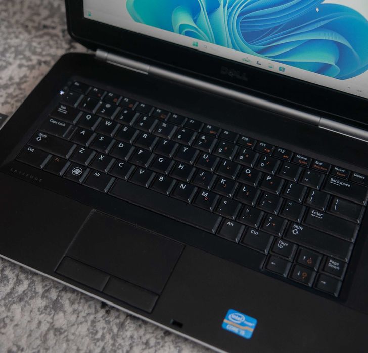 Dell Latitude E5420 14.0" Core I5-2430M 4х2.40ГГц-3.00ГГц 4ГБ/320ГБ