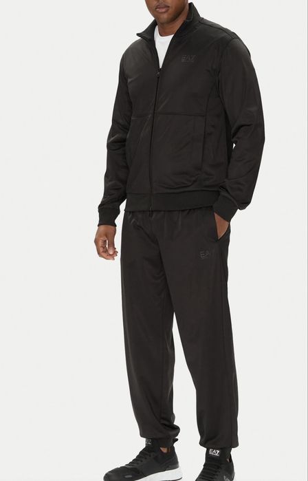 Костюм EA7 Emporio Armani