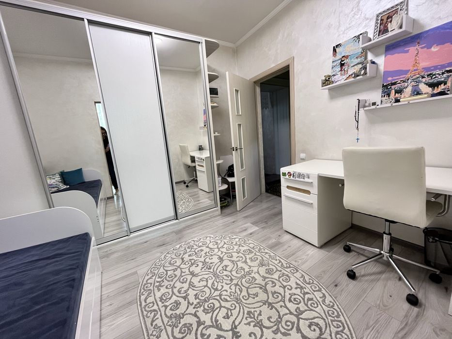 Будинок з потенціалом під житло чи бізнес рн вул. Руськоі