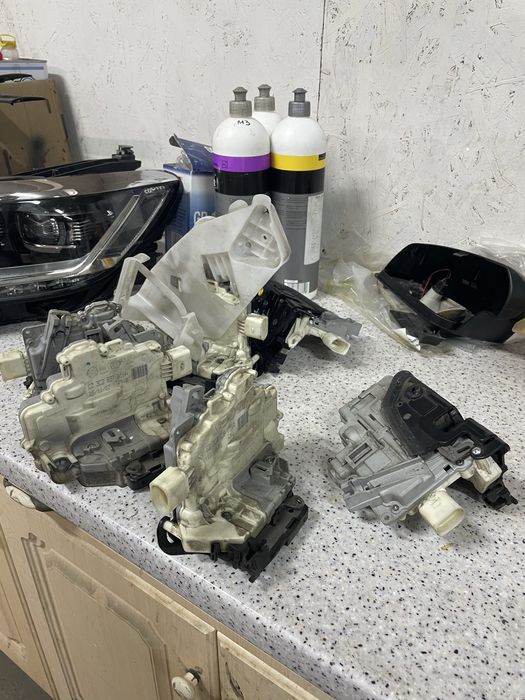 Замок дверей passat skoda golf  b6 b7 b8 superb 2 3 шкода а5 а7 тур