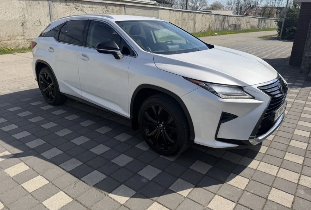 Автомобіль Lexus RX-300