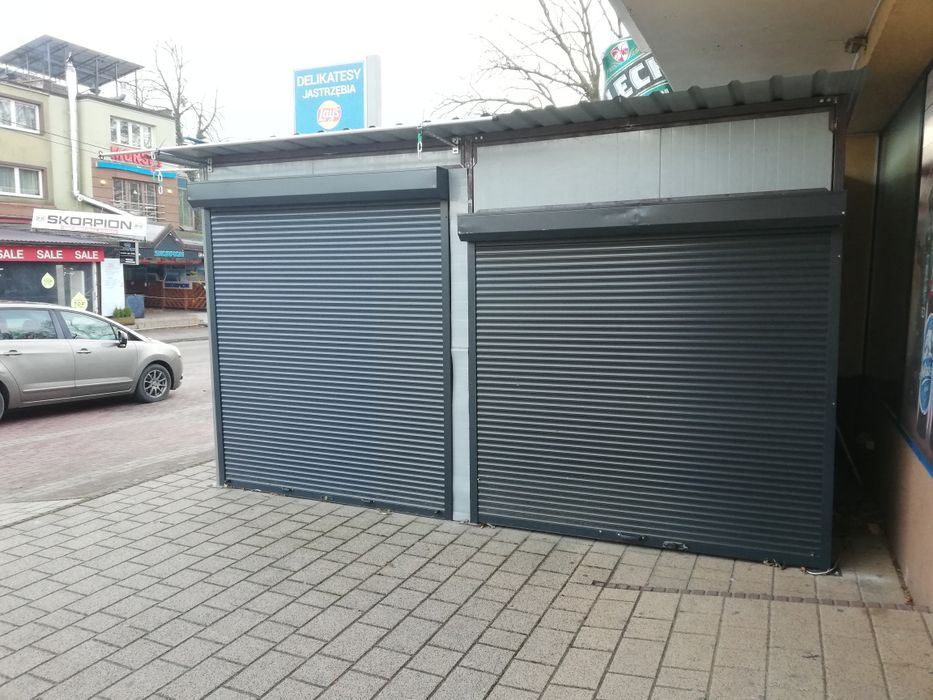 Pawilon handlowy w centrum Jastrzębiej Góry