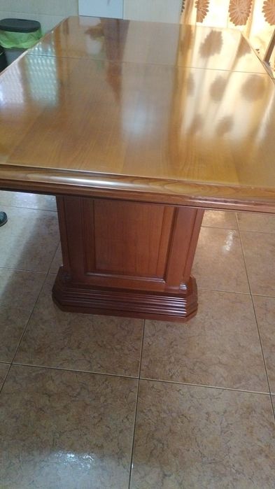 Mesa em madeira extensivel