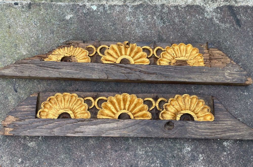 Talha fragmento antigo dourado em madeira de castanho c/ meias flores