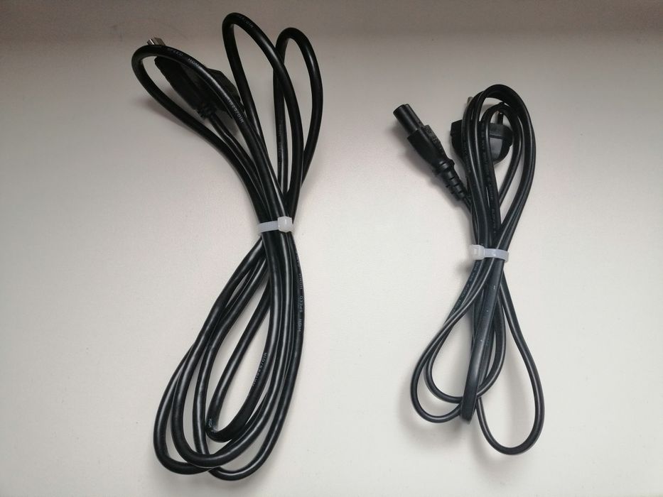 Konsola Ps3 slim +pady i gra