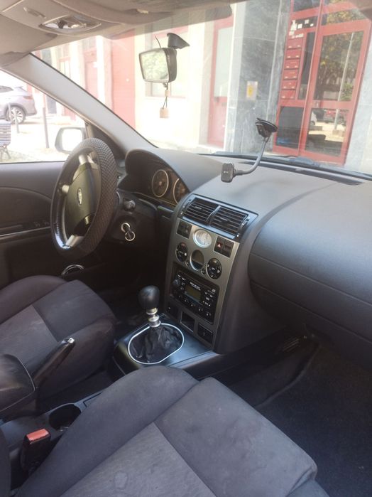 Ford mondeo 2002490068641401415683