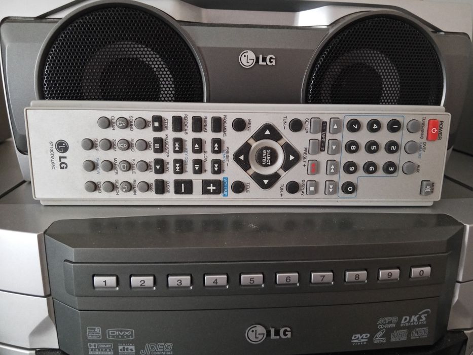 музичний центр LG