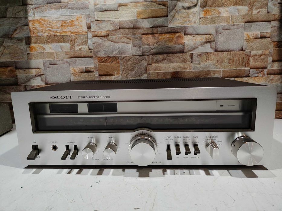 Amplituner Scott 330N