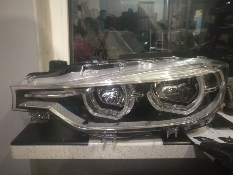 Фары БМВ ф30 Лэд левая  и правая Америка