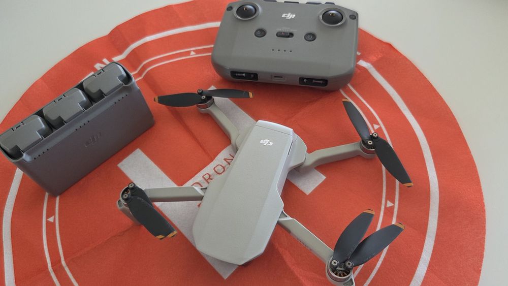 DJI mavic mini 2 combo