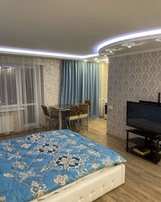 Квартира посуточно и почасово в центре 700 грн