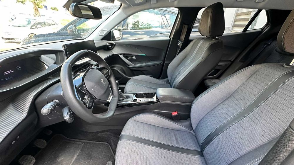 Peugeot 2008 BlueHdi Allure