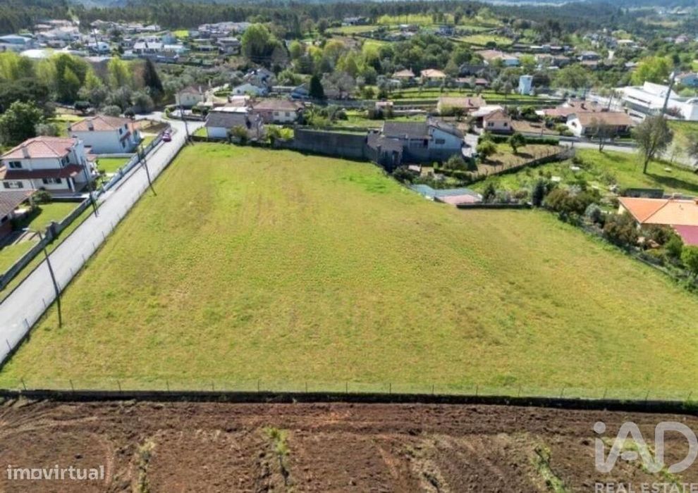 Land Plot in Macinhata do Vouga, 5600.00 m²