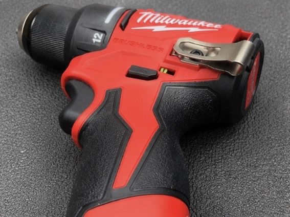 Milwaukee M12 3401-20 Brushless